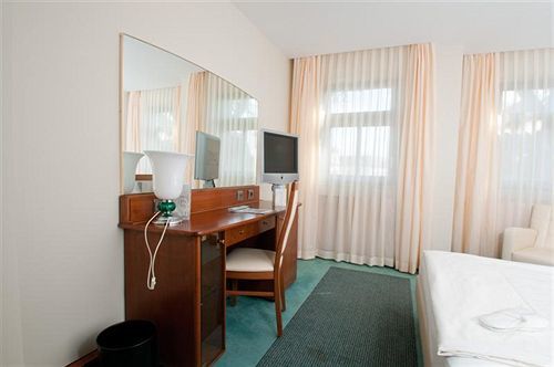 Am Blauen Wunder - Privathotel Hotel 3*