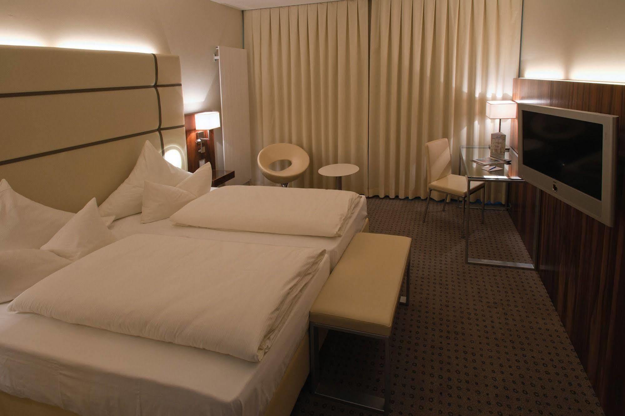 Am Blauen Wunder - Privathotel 3*